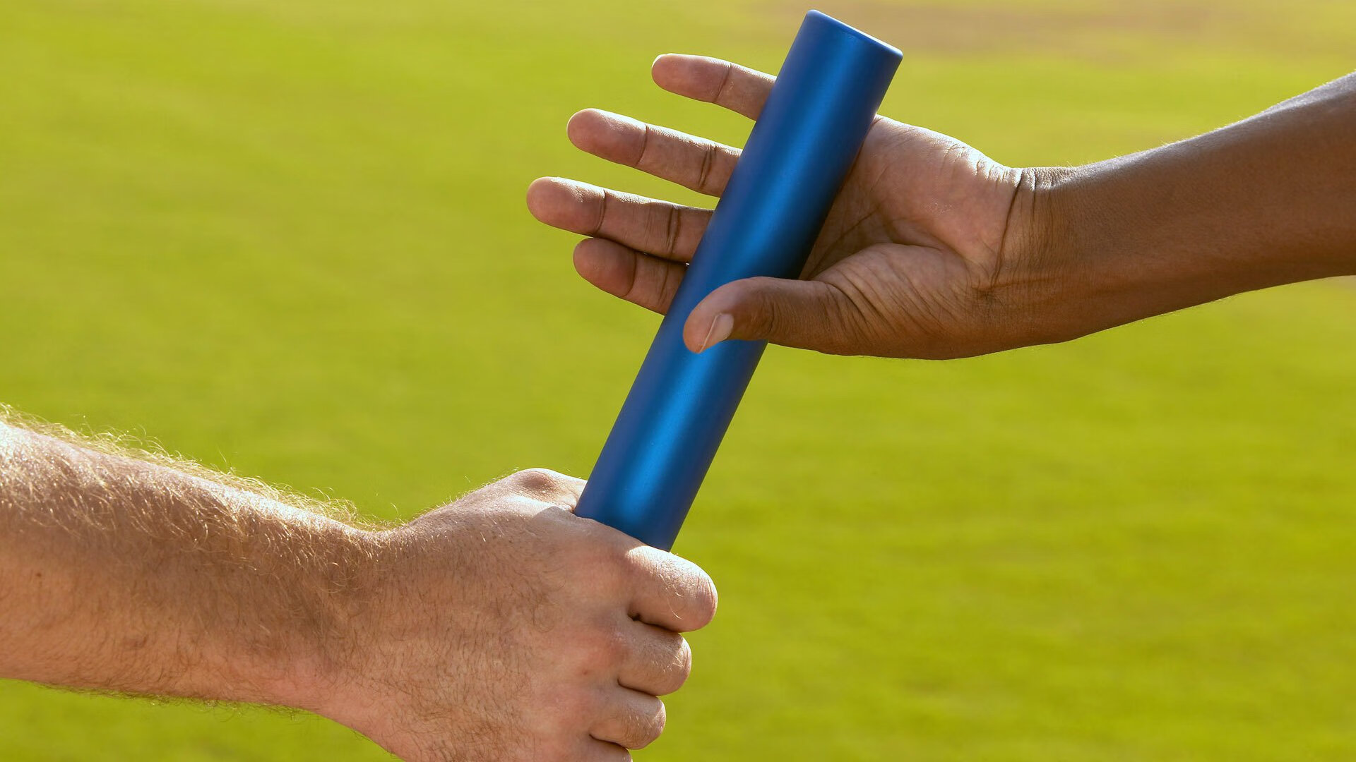 爱游戏官网app-全国青少年跨栏锦标赛精彩纷呈,未来之星崭露头角,全国跨栏冠军